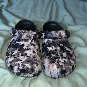 bleach tie dye crocs